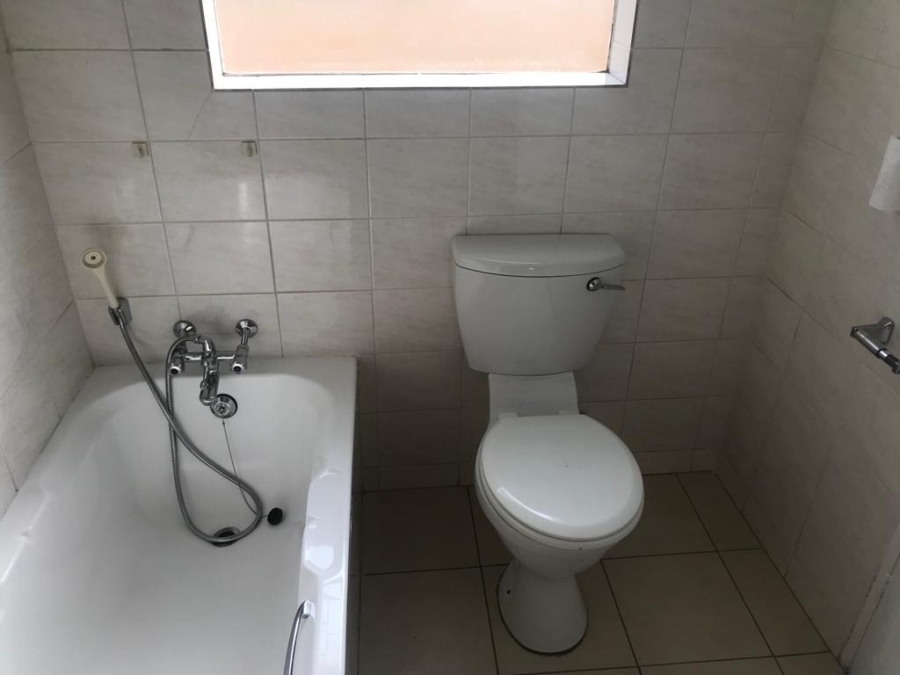 To Let 2 Bedroom Property for Rent in Langenhovenpark Free State
